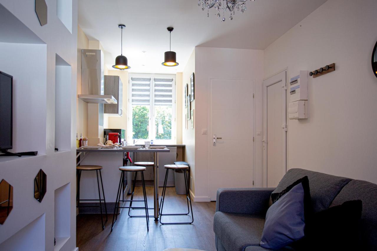 Ideal Pro & Couple - 2 Logements Theme Boho Chic Rdc & Dandy 1Er Etage - Quartier Calme - Jardin - Wifi Hd - Smart Tv - Parking Gratuit - Proche Centre & Transports - Ask Home Valenciennes Eksteriør billede