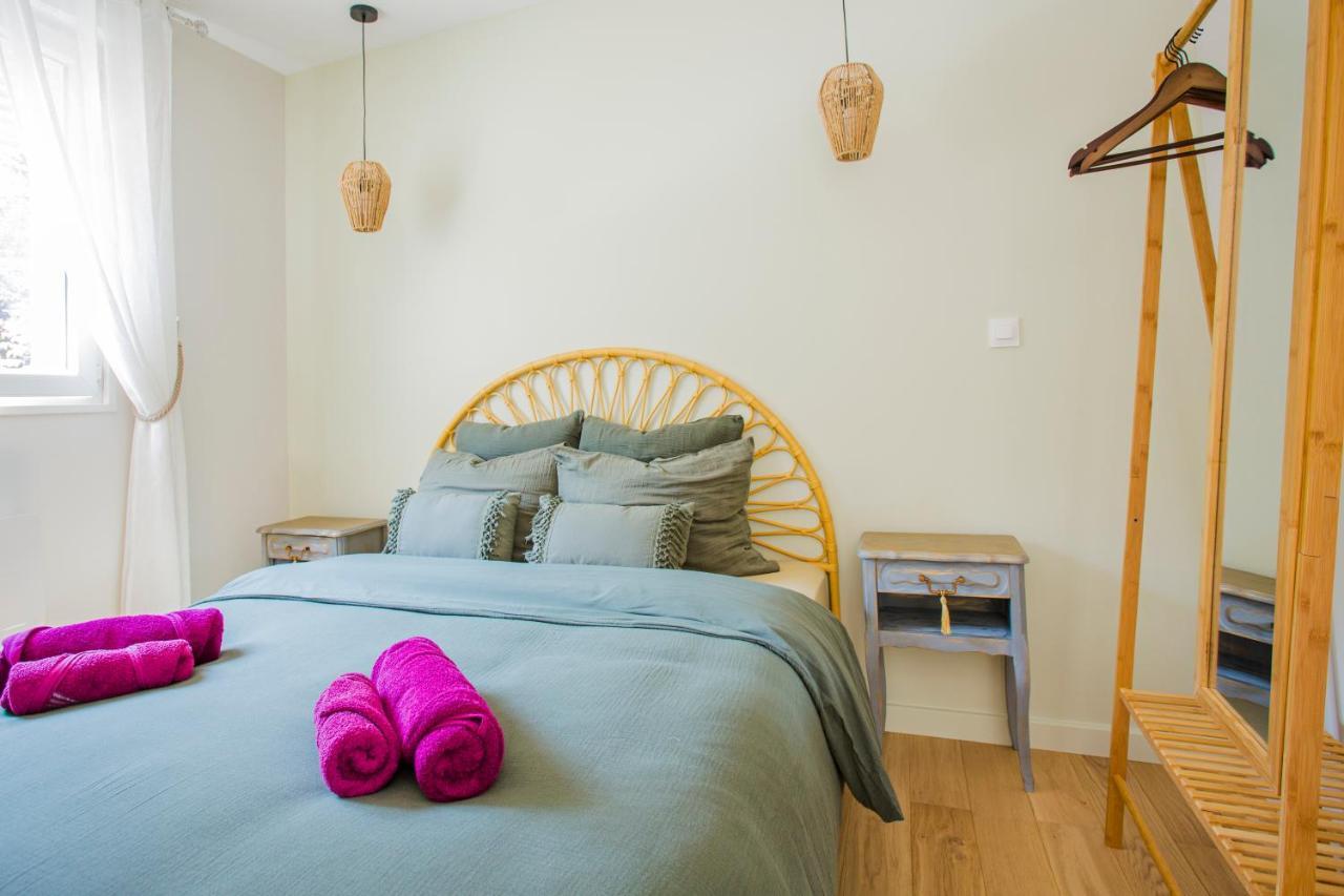 Ideal Pro & Couple - 2 Logements Theme Boho Chic Rdc & Dandy 1Er Etage - Quartier Calme - Jardin - Wifi Hd - Smart Tv - Parking Gratuit - Proche Centre & Transports - Ask Home Valenciennes Eksteriør billede