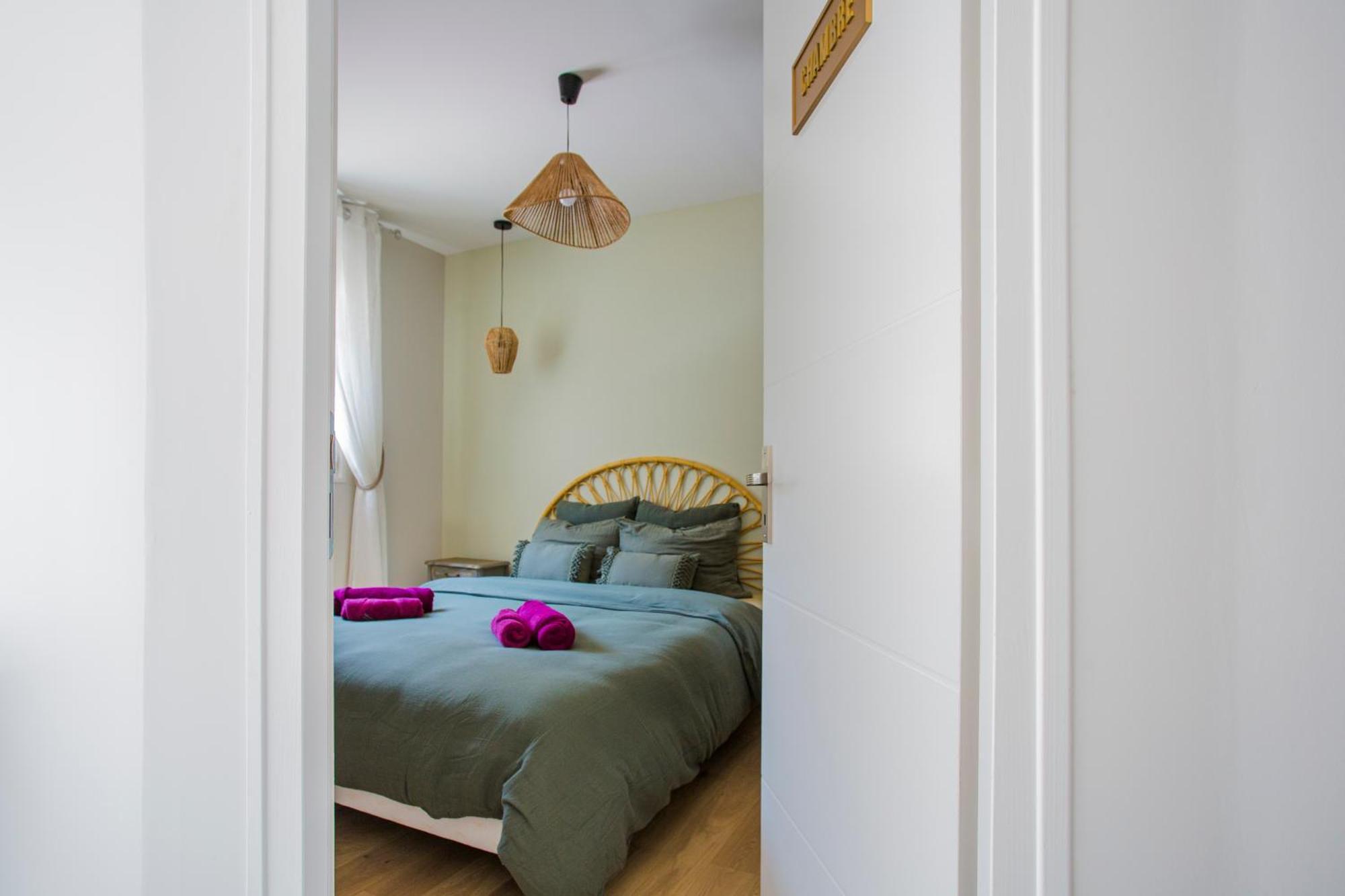 Ideal Pro & Couple - 2 Logements Theme Boho Chic Rdc & Dandy 1Er Etage - Quartier Calme - Jardin - Wifi Hd - Smart Tv - Parking Gratuit - Proche Centre & Transports - Ask Home Valenciennes Eksteriør billede
